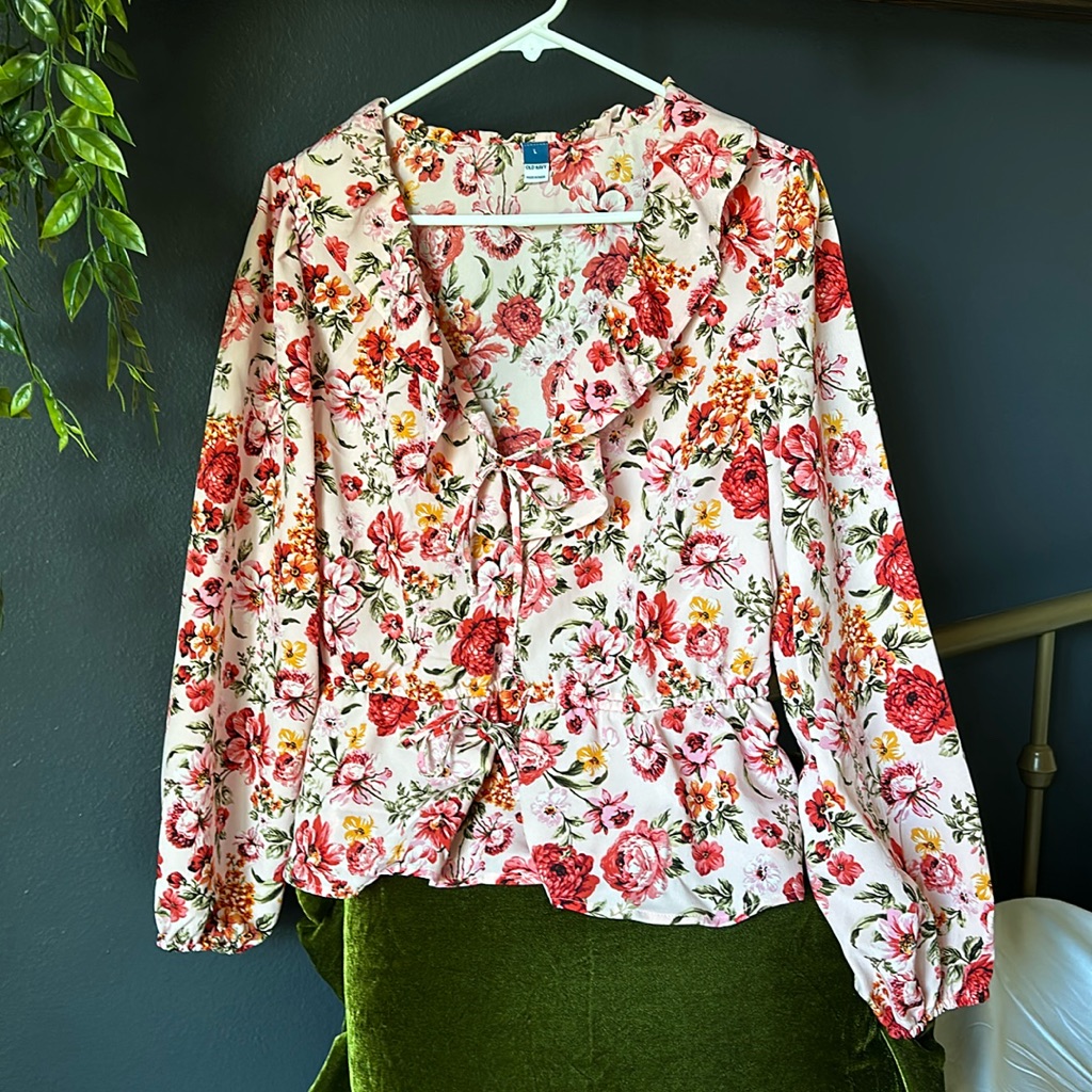 Old Navy Floral Tie-Front Long-Sleeve Blouse